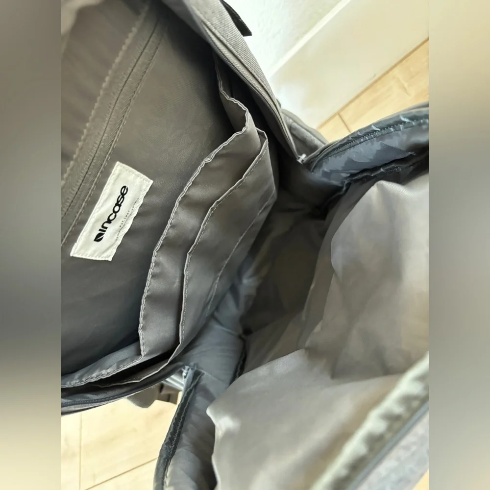Incase Icon Slim Backpack Grey - Picture 12 of 16